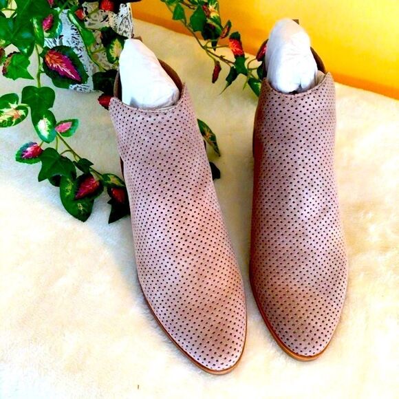 DOLCE VITA STACKED HEEL ALMOND SUEDE BOOTS 9.5 NWT - Picture 11 of 14
